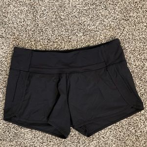 Lululemon black size 8 women’s running shorts